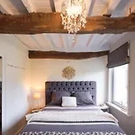 Spacious In Somme-leuze Дом отдыха