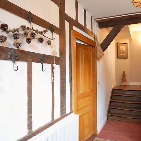 Spacious In Somme-leuze Heure