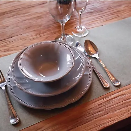 Spacious In Somme-leuze *