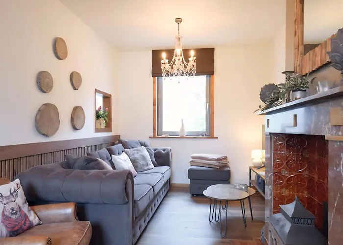 Дом отдыха Spacious In Somme-leuze