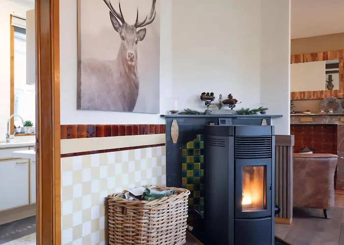 Spacious In Somme-leuze Дом отдыха