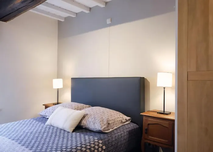 Spacious In Somme-leuze Дом отдыха