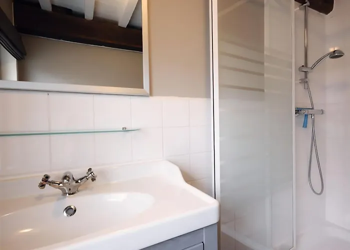 Дом отдыха Spacious In Somme-leuze