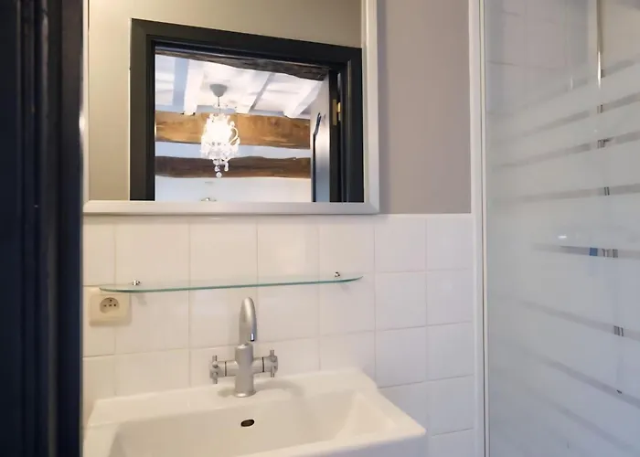 Дом отдыха Spacious In Somme-leuze *