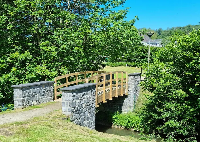 Дом отдыха Spacious In Somme-leuze