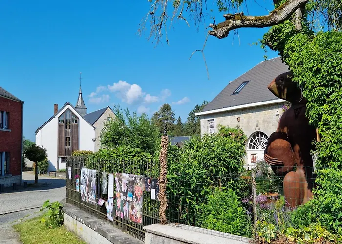 Spacious In Somme-leuze